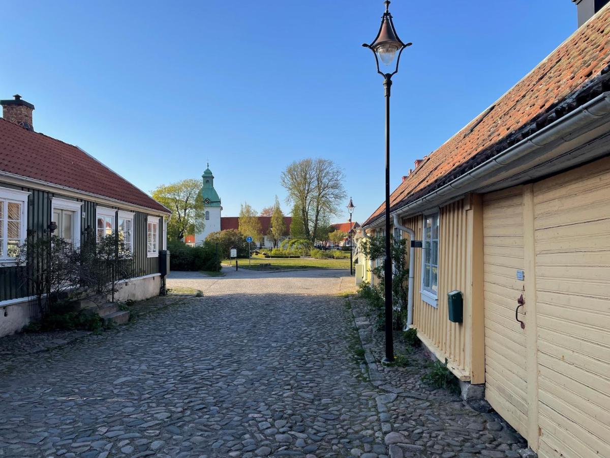Charmigt Boende Med Perfekt Laege I Gamla Stan Falkenberg Exterior photo